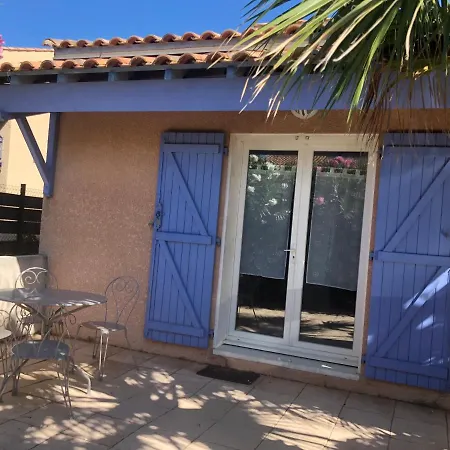 Proche Narbonne - AUDE 11- Saint pierre la Mer - ravissant pavillon plain pied F2- vaste terrasse - résidence avec piscine à 800M de la plage -Climatisé- parking privé - wifi gratuit Extérieur photo