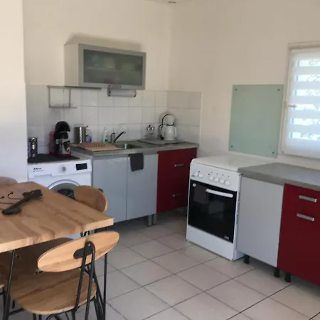 Proche Narbonne - AUDE 11- Saint pierre la Mer - ravissant pavillon plain pied F2- vaste terrasse - résidence avec piscine à 800M de la plage -Climatisé- parking privé - wifi gratuit Extérieur photo
